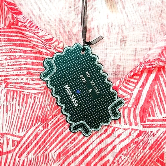 5/$30 🎀 Miss SaSa | Y2k Streetwear Athleisure Red Shirt - Picture 3 of 8